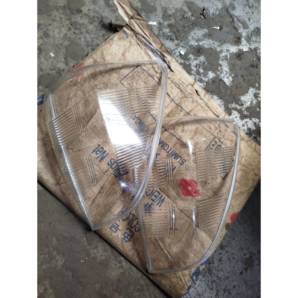 MIKA LAMPU BELAKANG TOYOTA RUSH/DAIHATSU TERIOS 2014-2016 ORIGINAL