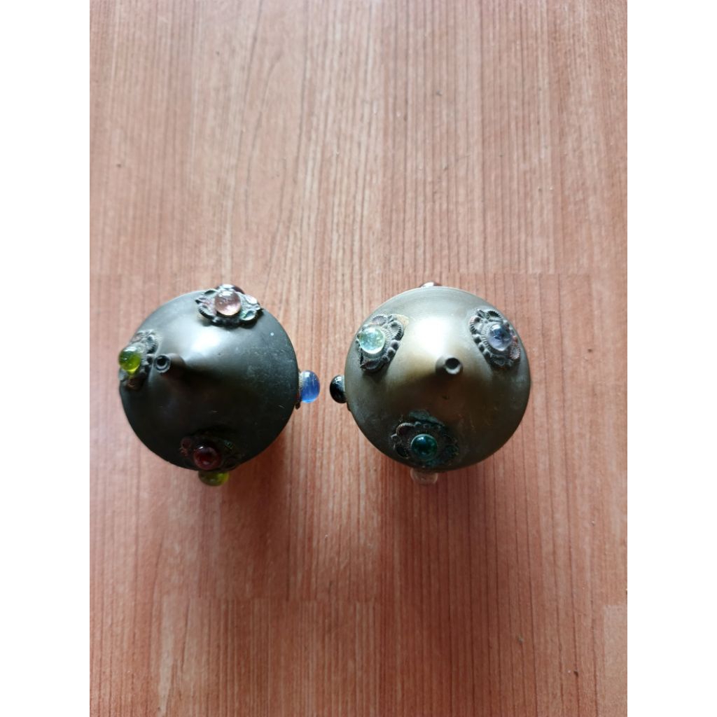 ublik atau pajangan jadul kuningan antiq