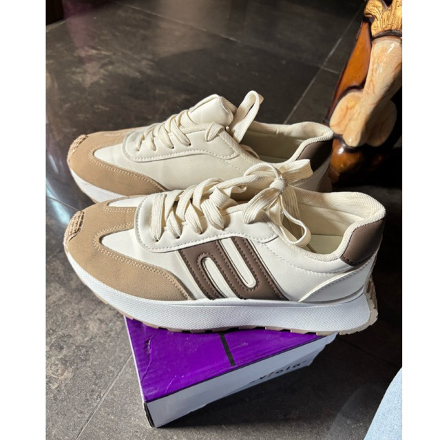 SEPATU SNEAKERS LAVIOLA 4609 LSB - SEPATU SNEAKERS WANITA PRELOVED
