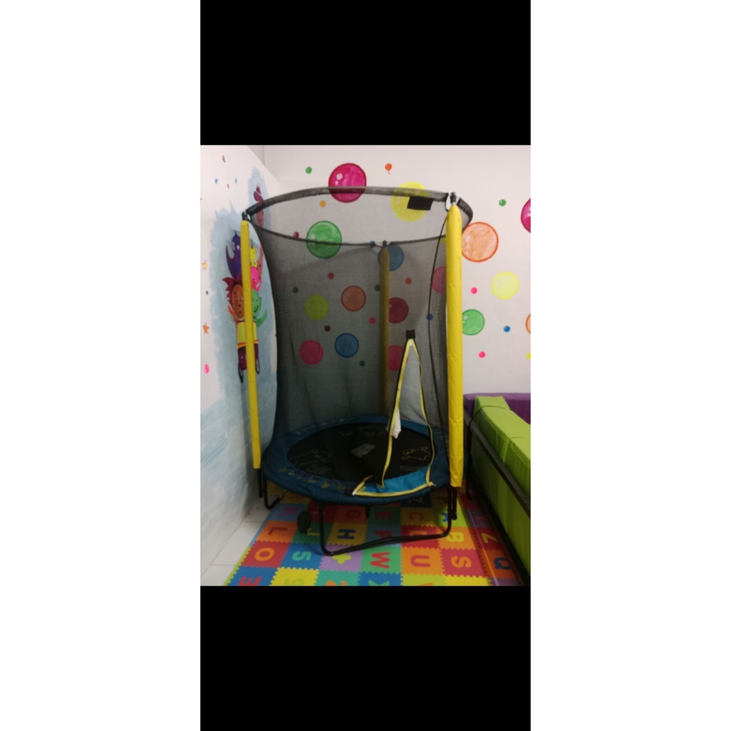 Preloved plum trampolin dengan pengaman