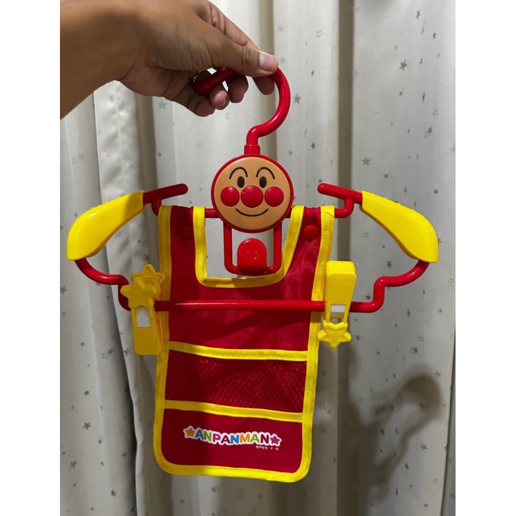 gantungan baju anpanman