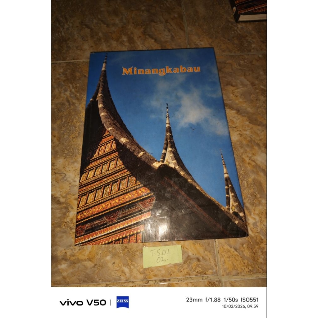 Buku Minangkabau (Hardcover)