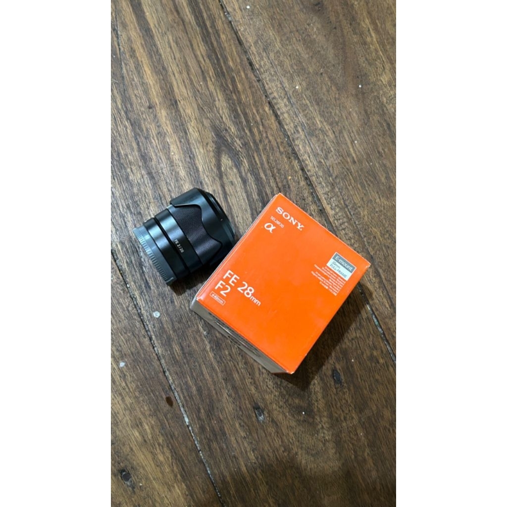 lensa sony 28mm f2