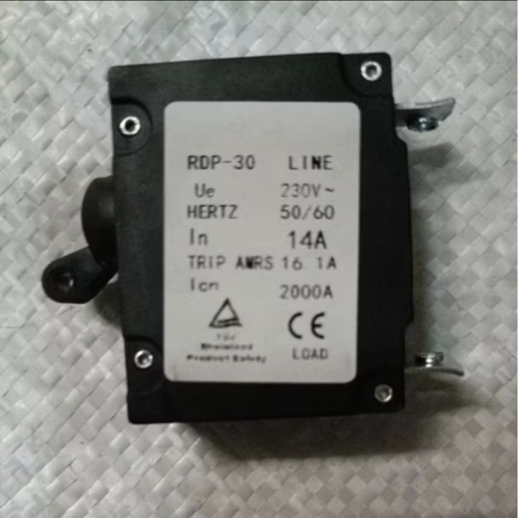 MCB / circuit breaker 14 AMPERE (untuk genset 2500 watt)