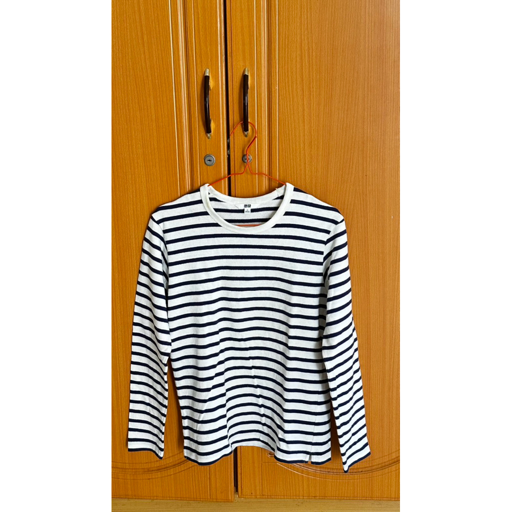 Kaos Pria Lengan Panjang Uniqlo Preloved