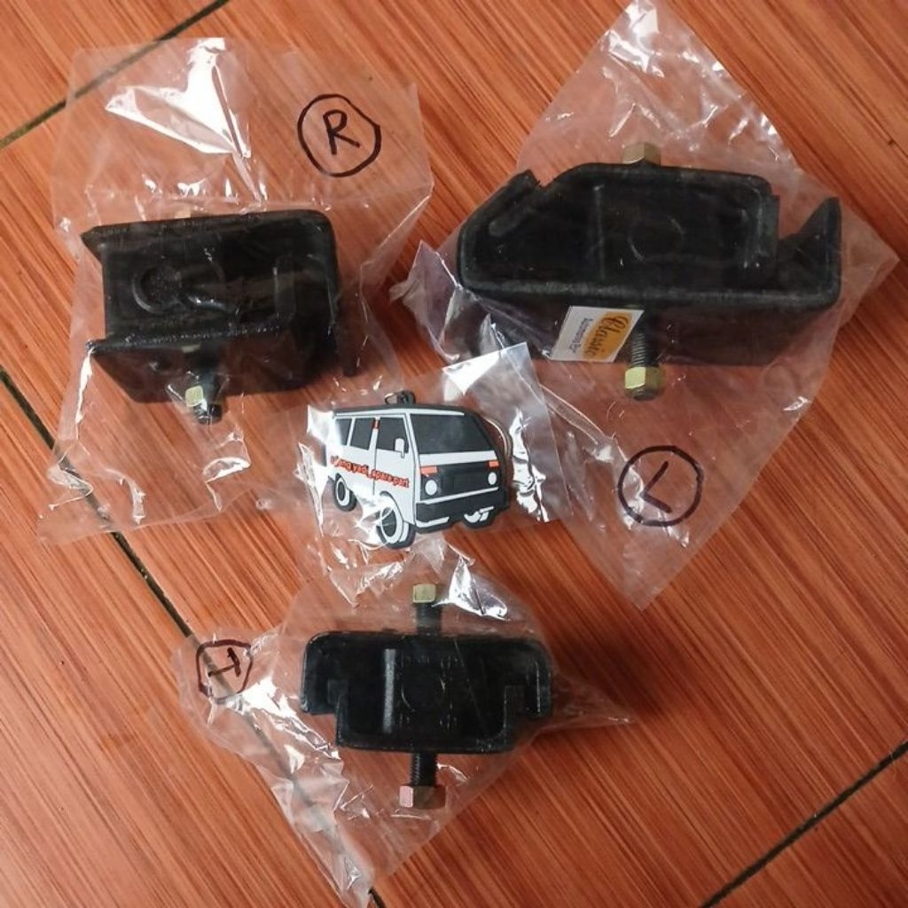 Dudukan Mesin Hijet 1000 s75