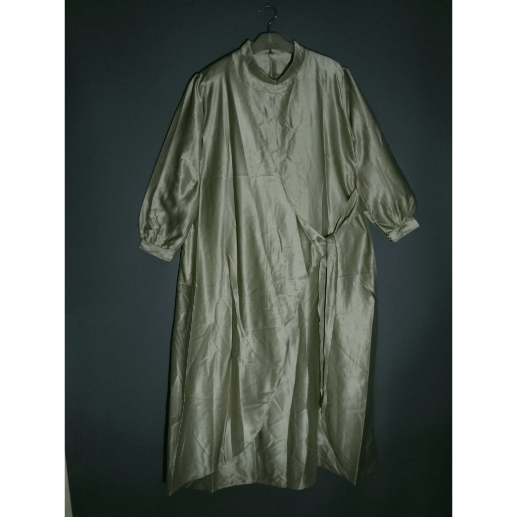 dress iket satin > sage