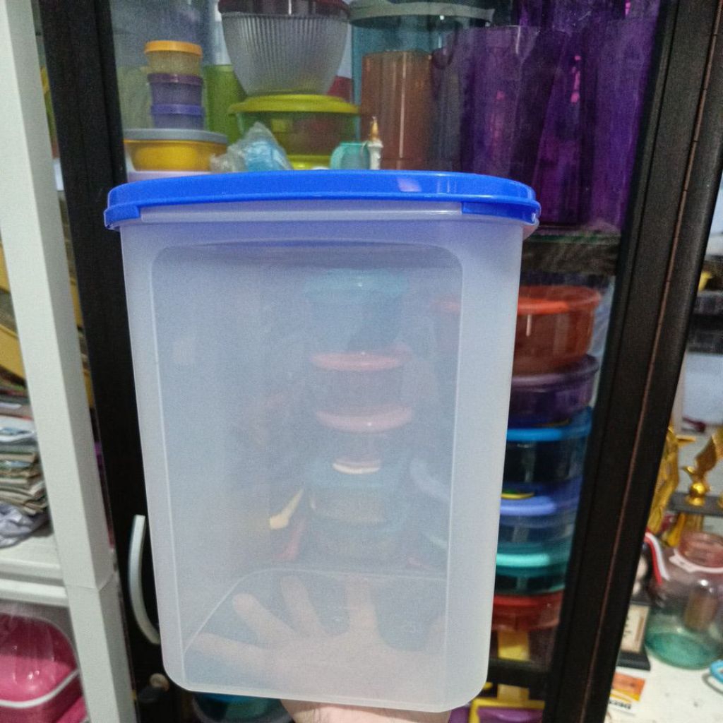 MM square 4 Tupperware