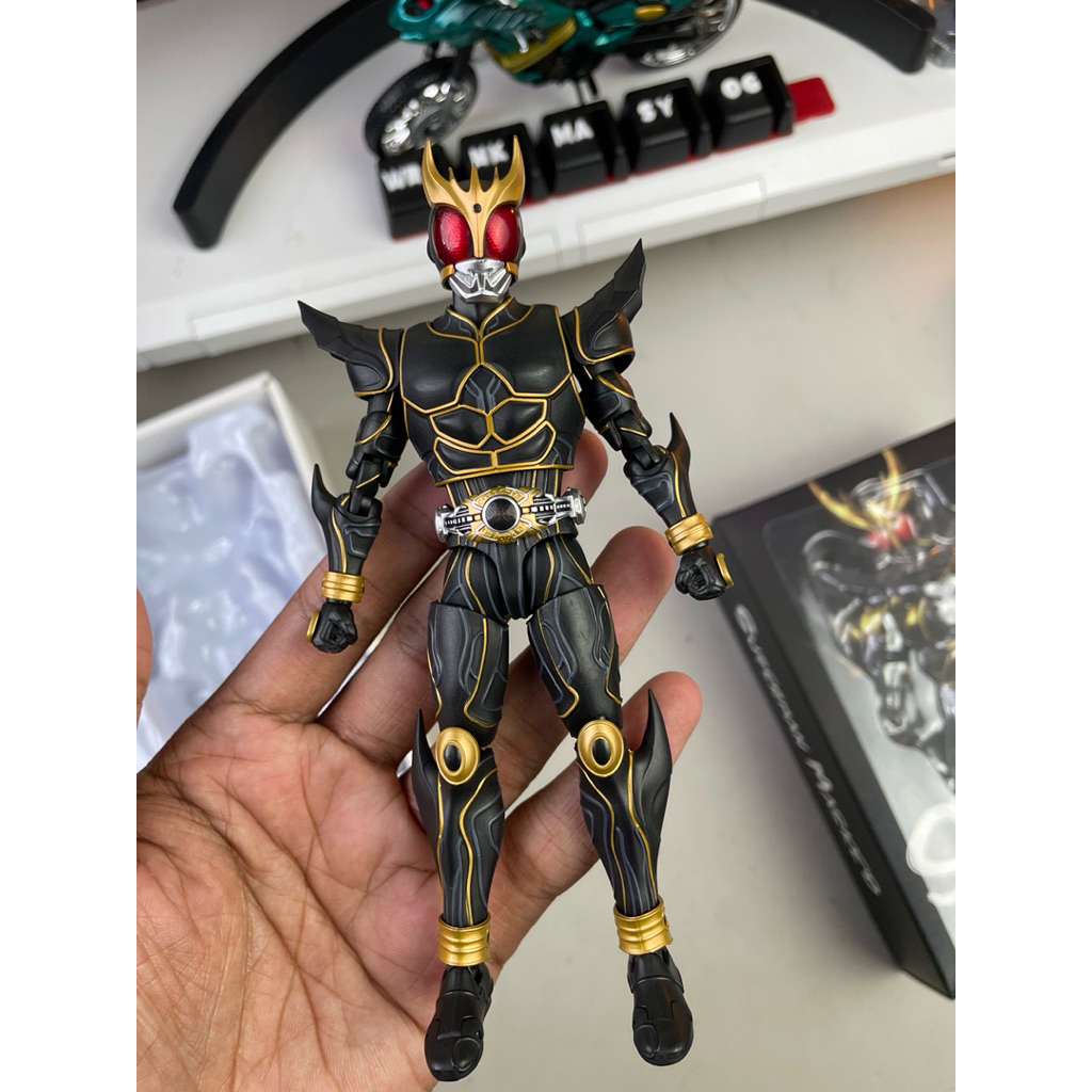 SHF Kamen Rider Ultimate Kuuga Masked Superman