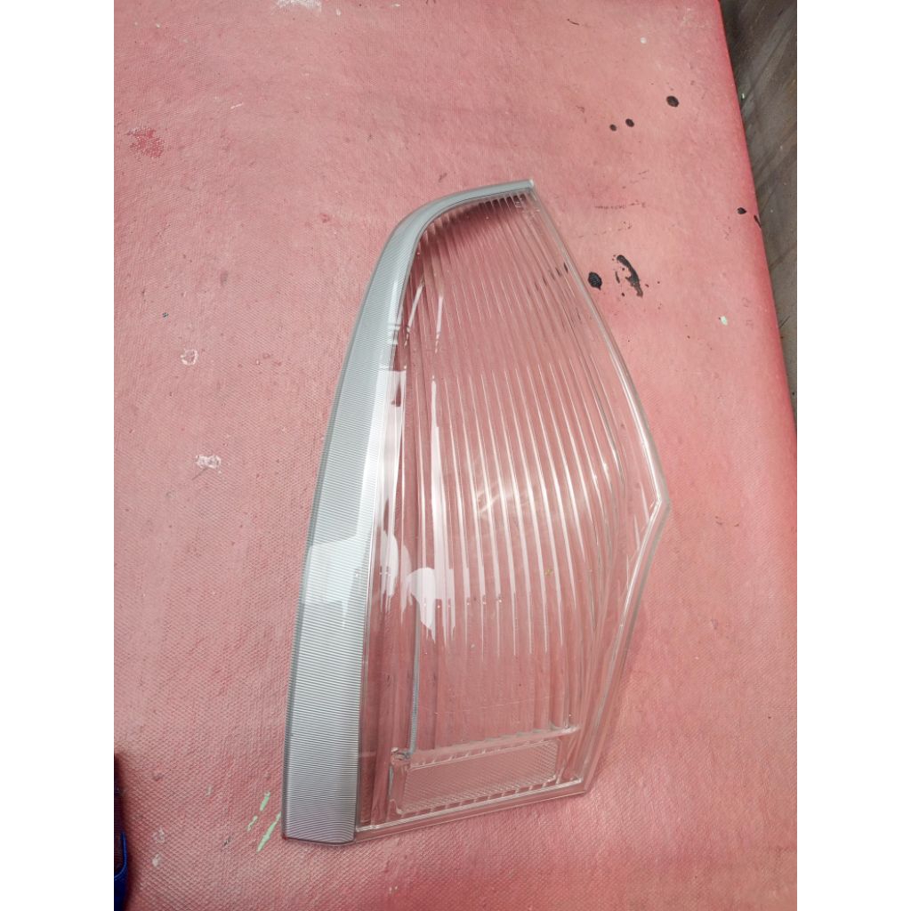 Mika lampu sen depan Mitsubishi canter original