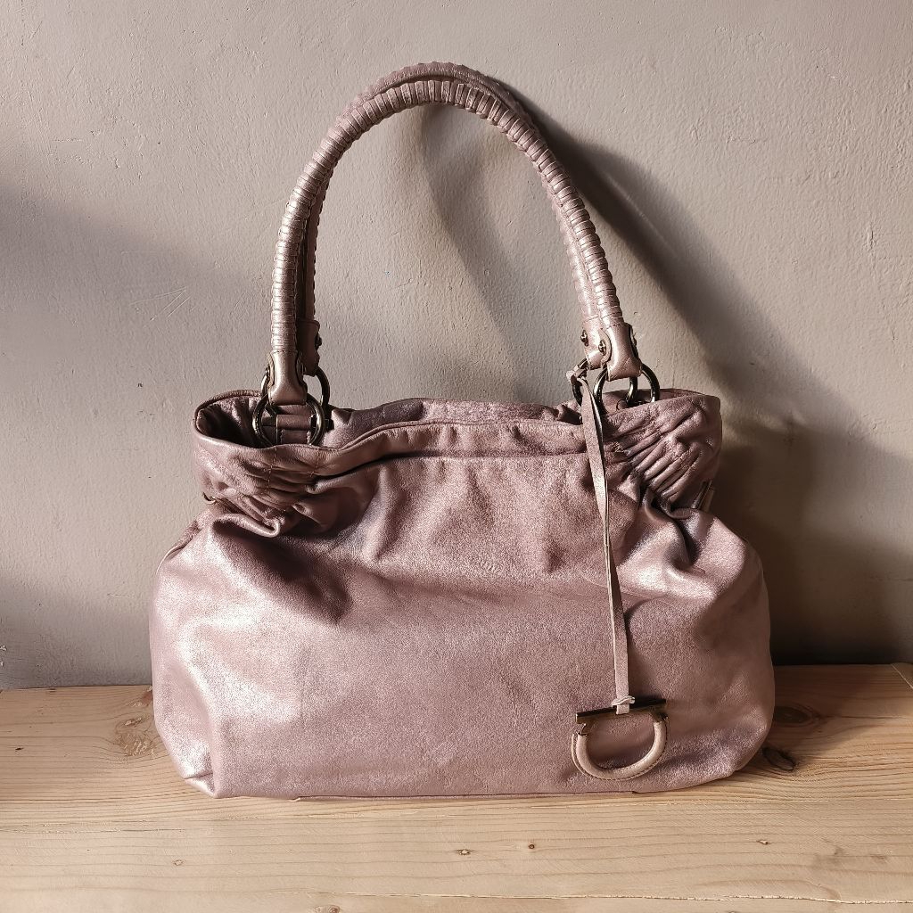 tas tote ferragamo authentic