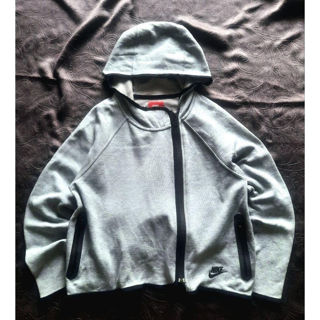 nike tech second (ORIGINAL)