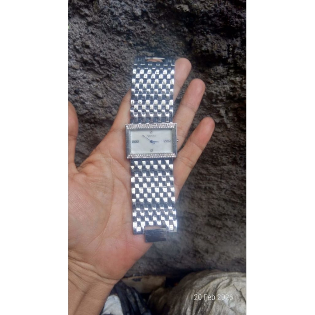 Guess Vintage  wanita