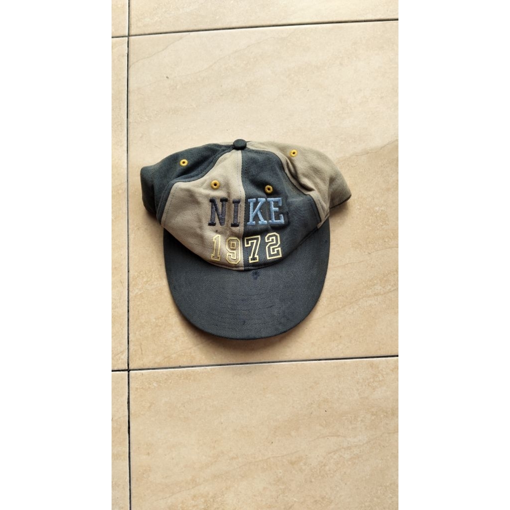 Topi Nike 1972 vintage original second