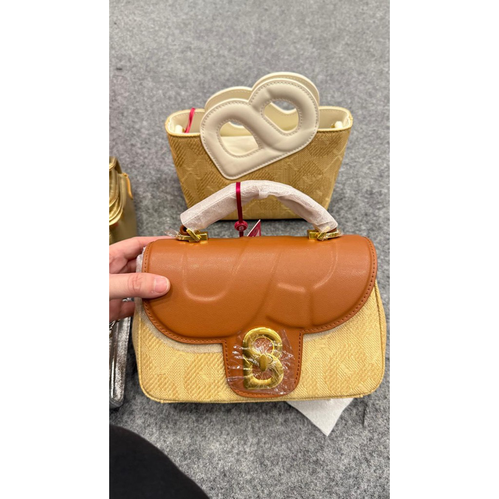 ALMA WICKER STRAW BAG SMALL