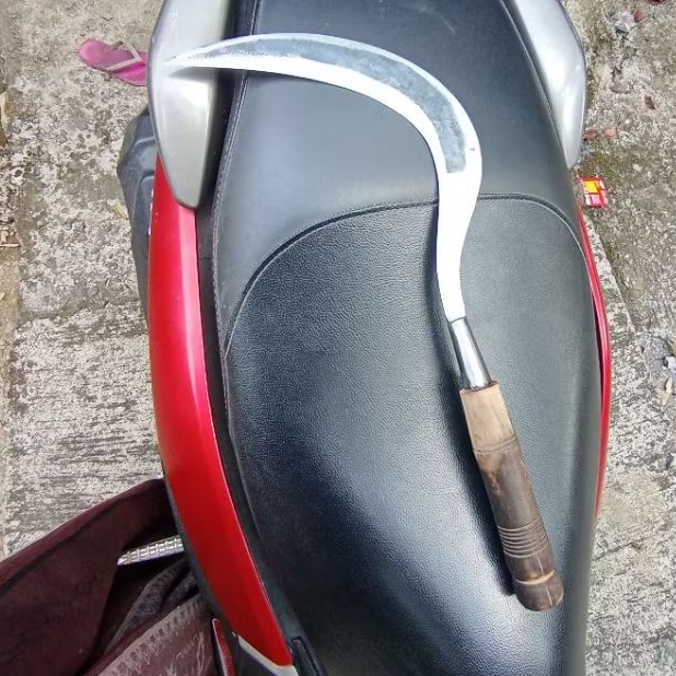 arit rumput baja pir tebal alat berkebun