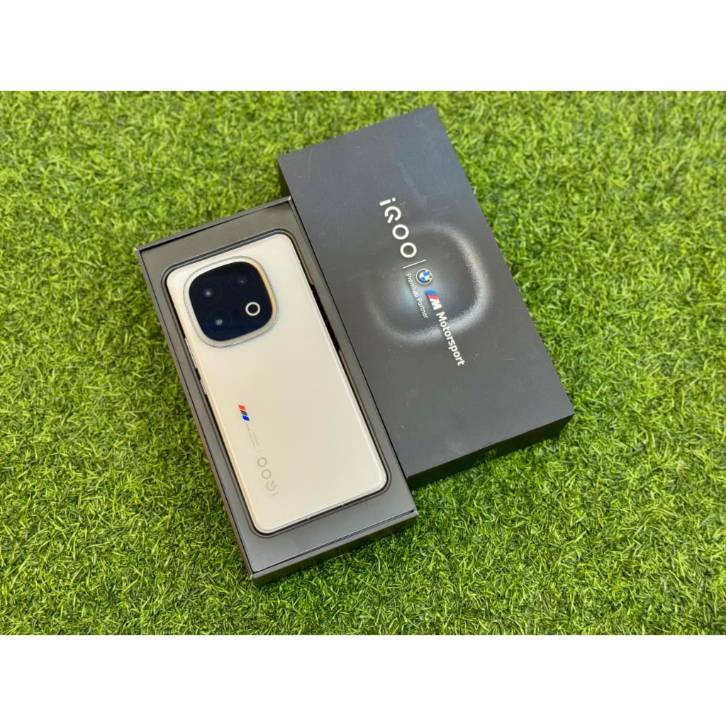 IQOO 13 5G 16/1TB (1000GB) SECOND LENGKAP MULUS  RESMI INDONESIA