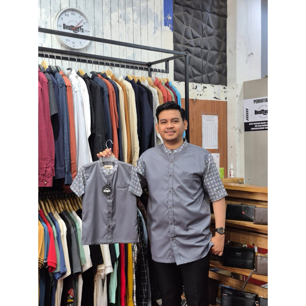 BAJU KOKO BATIK LENGAN PENDEK ABU ABU