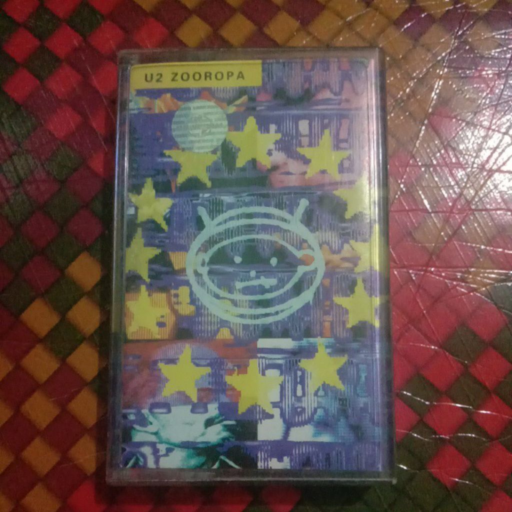KASET PITA U2 ZOOROPA