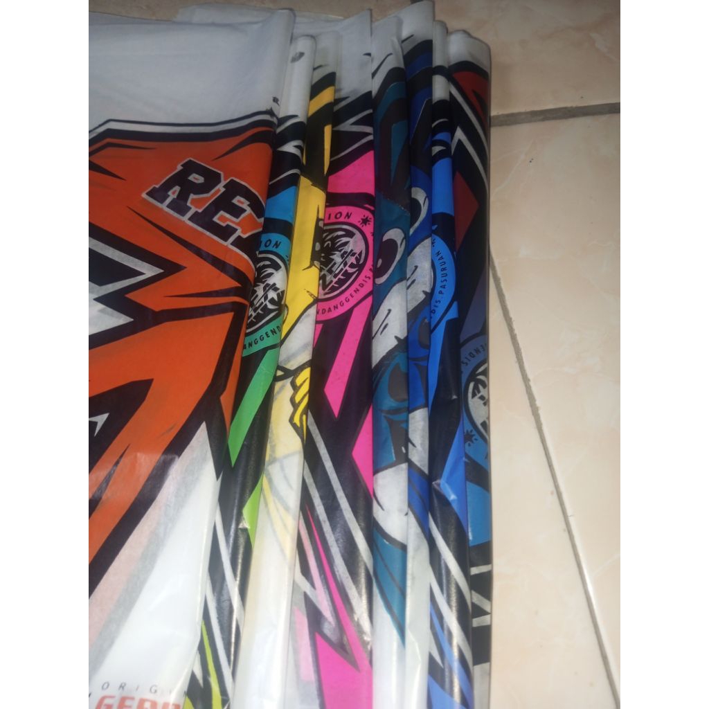 kertas layangan sukoi mix 10pcs