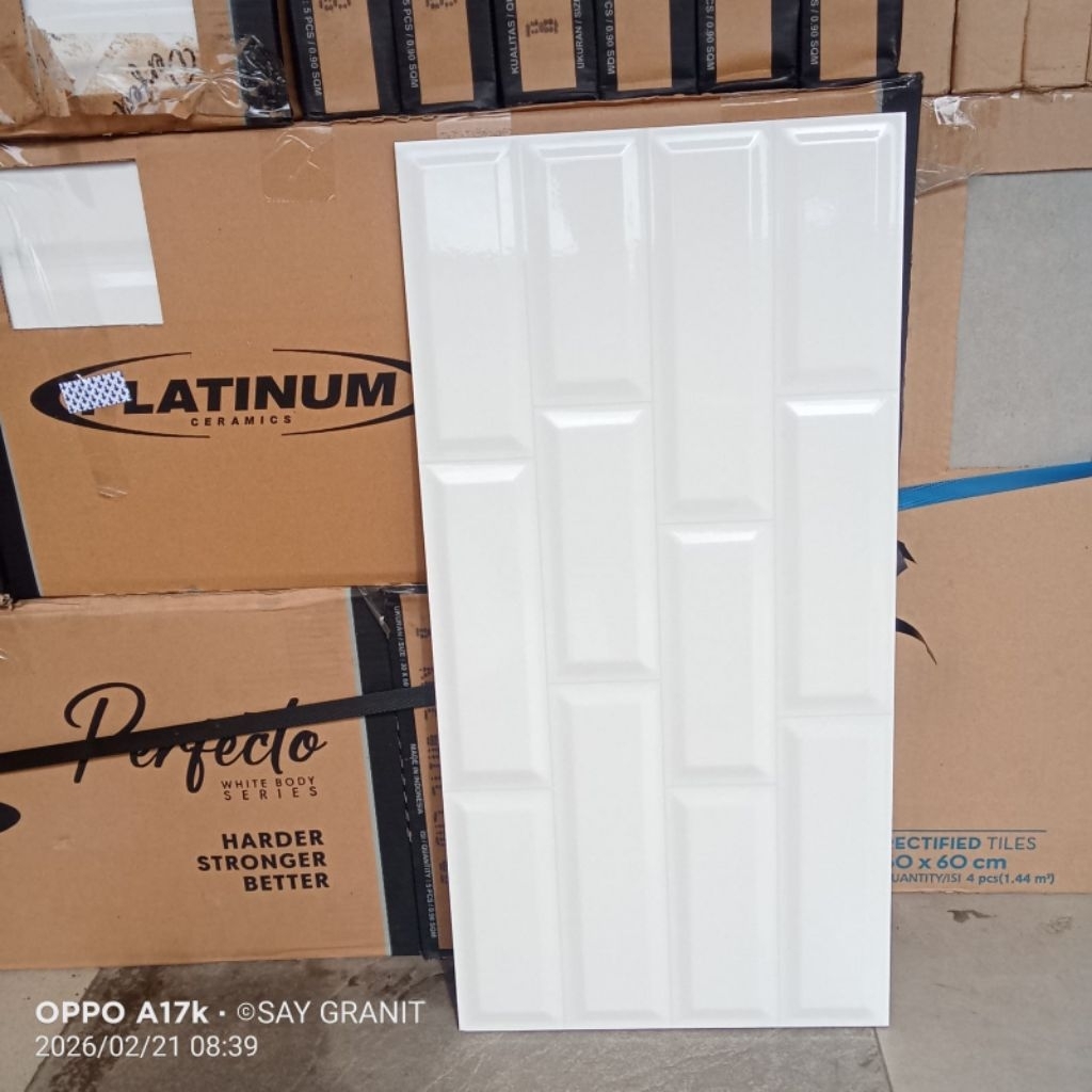 keramik dinding uk 30x60 bata putih kobe white platinum