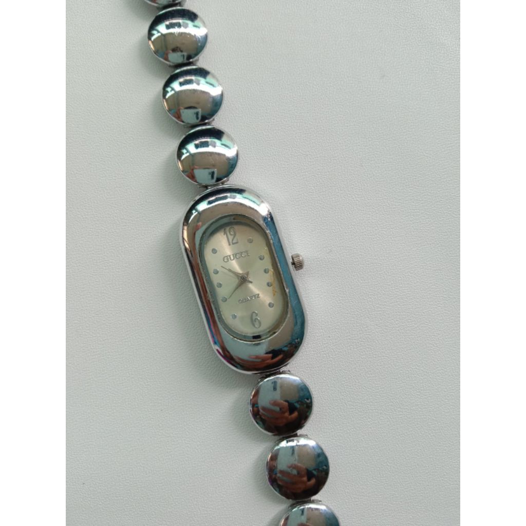 jam tangan preloved Gucci unik rare