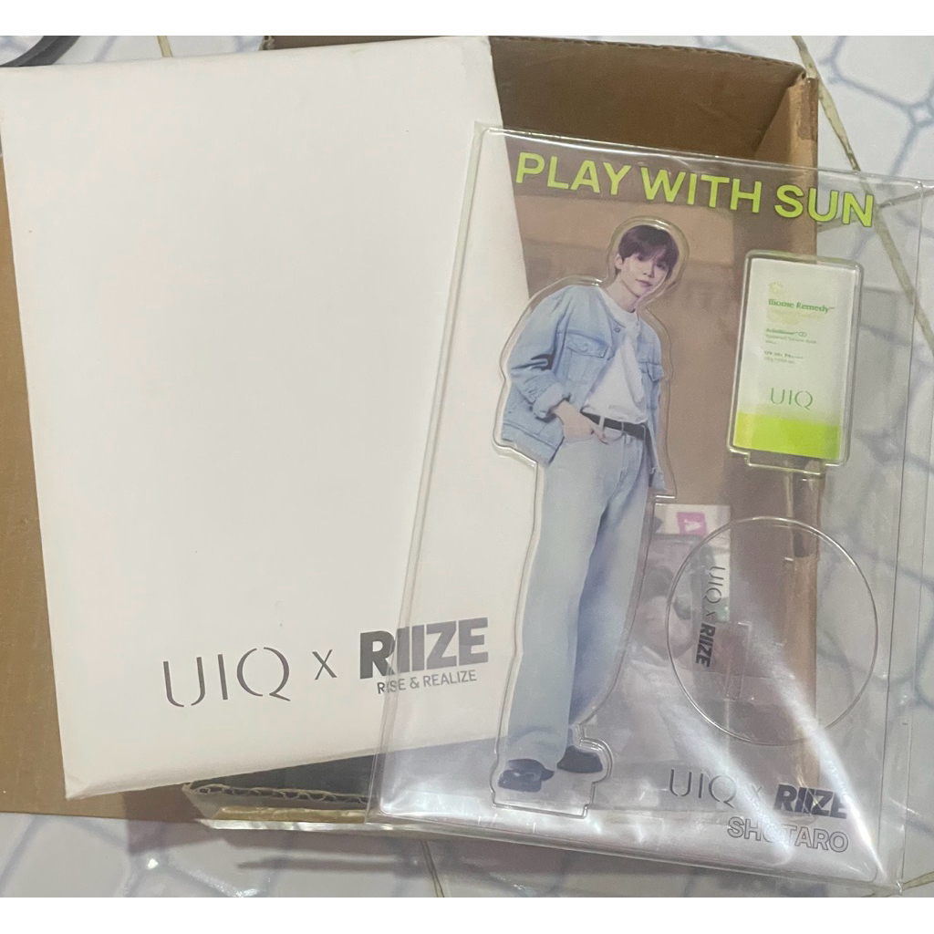 Original UIQ X RIIZE Acrylic Standee Shotaro