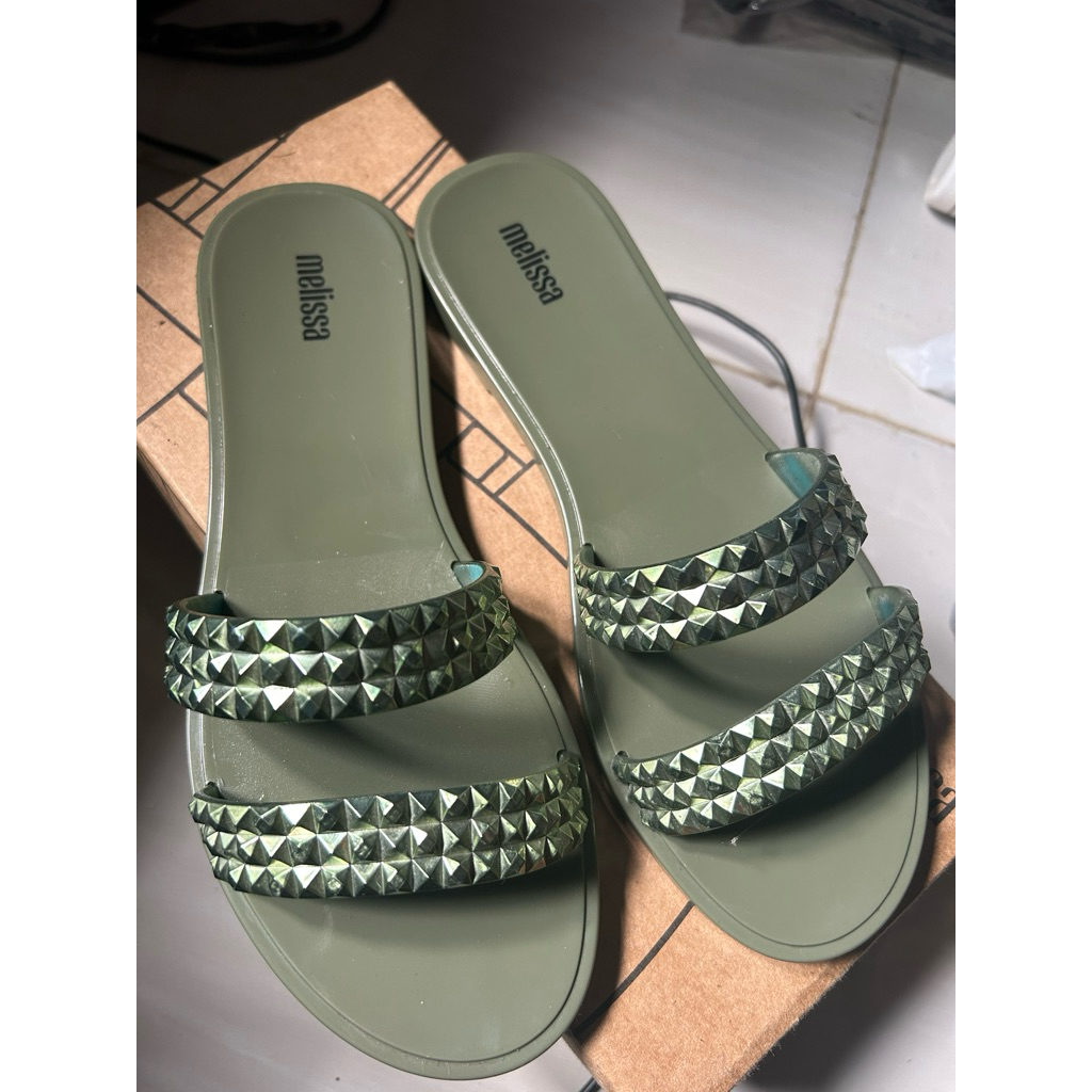 Preloved Melissa