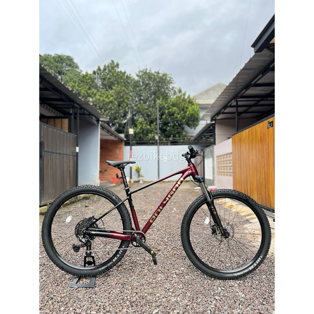 Polygon Xtrada 5 2026 M 29er bekas rasa baru