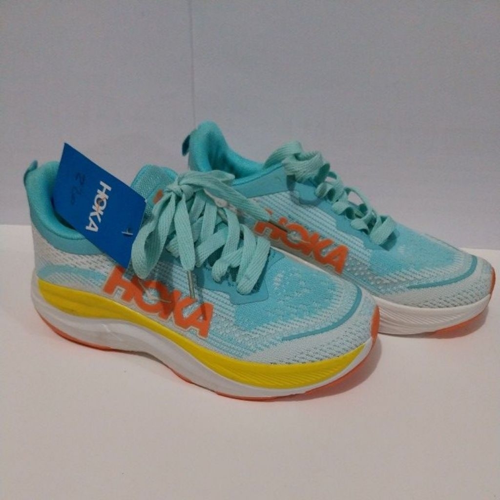 Sepatu Sport Wanita Merk Hoka Warna Hijau Putih Kuning