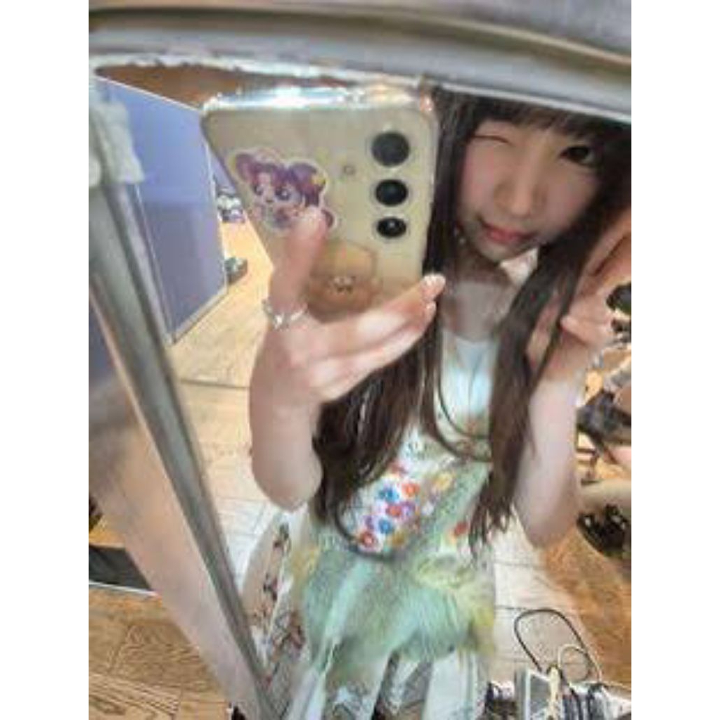 PC offc new jeans minji (dmg pinggir) wajib baca deskripsi