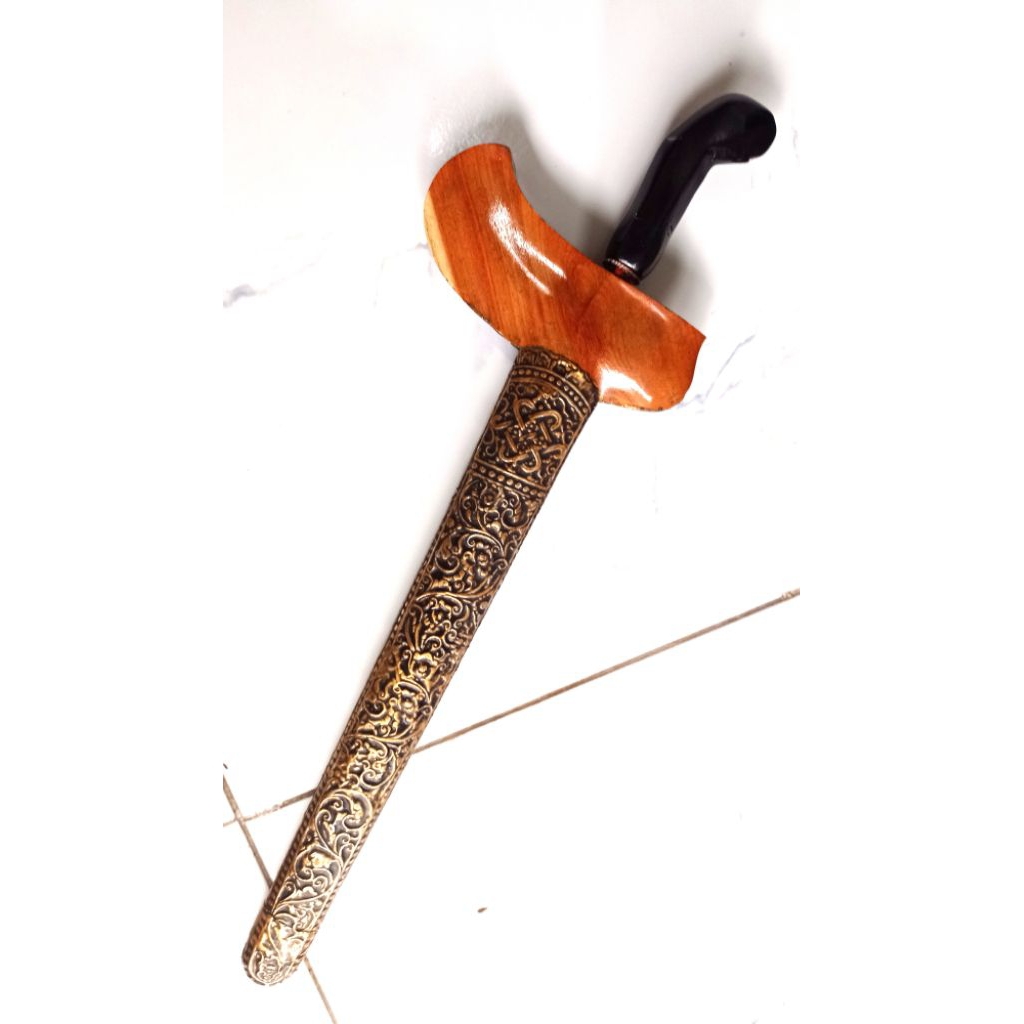 warangka keris  ukir kinatah logam