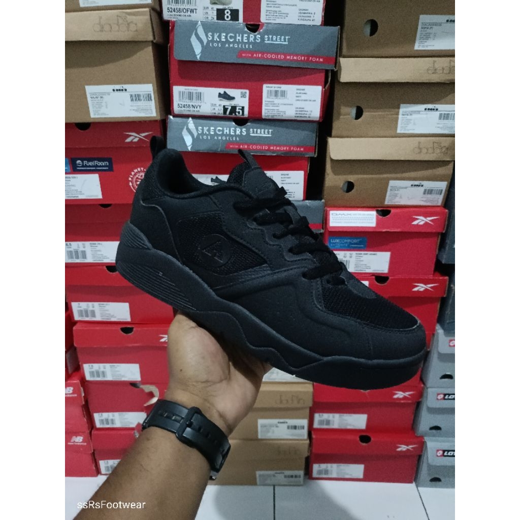 Sepatu full black / full hitam AIRWALK CLOVE Mono blackUNISEX