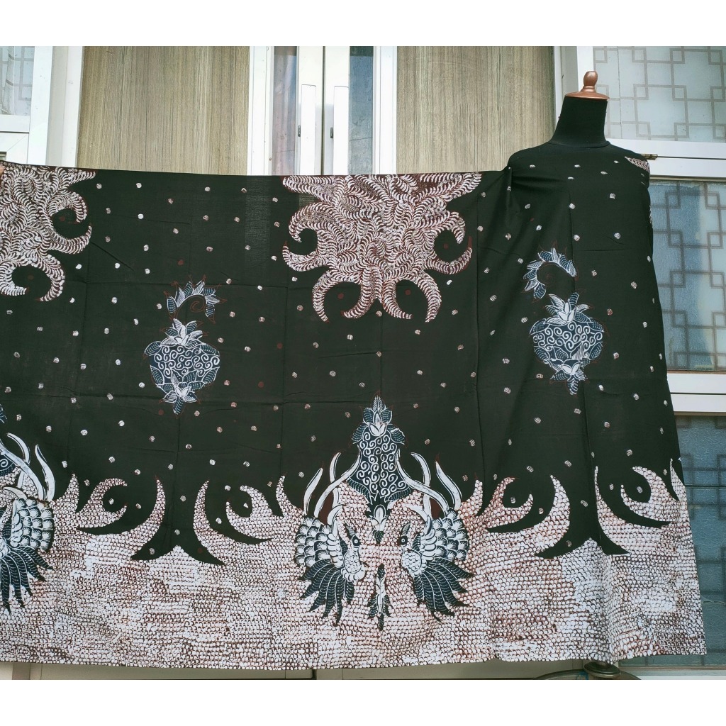 Batik umiromlah 1810417 Bahan Kain Batik Full Tulis Asli Canting Pengrajin Madura Pamekasan Hitam Kr
