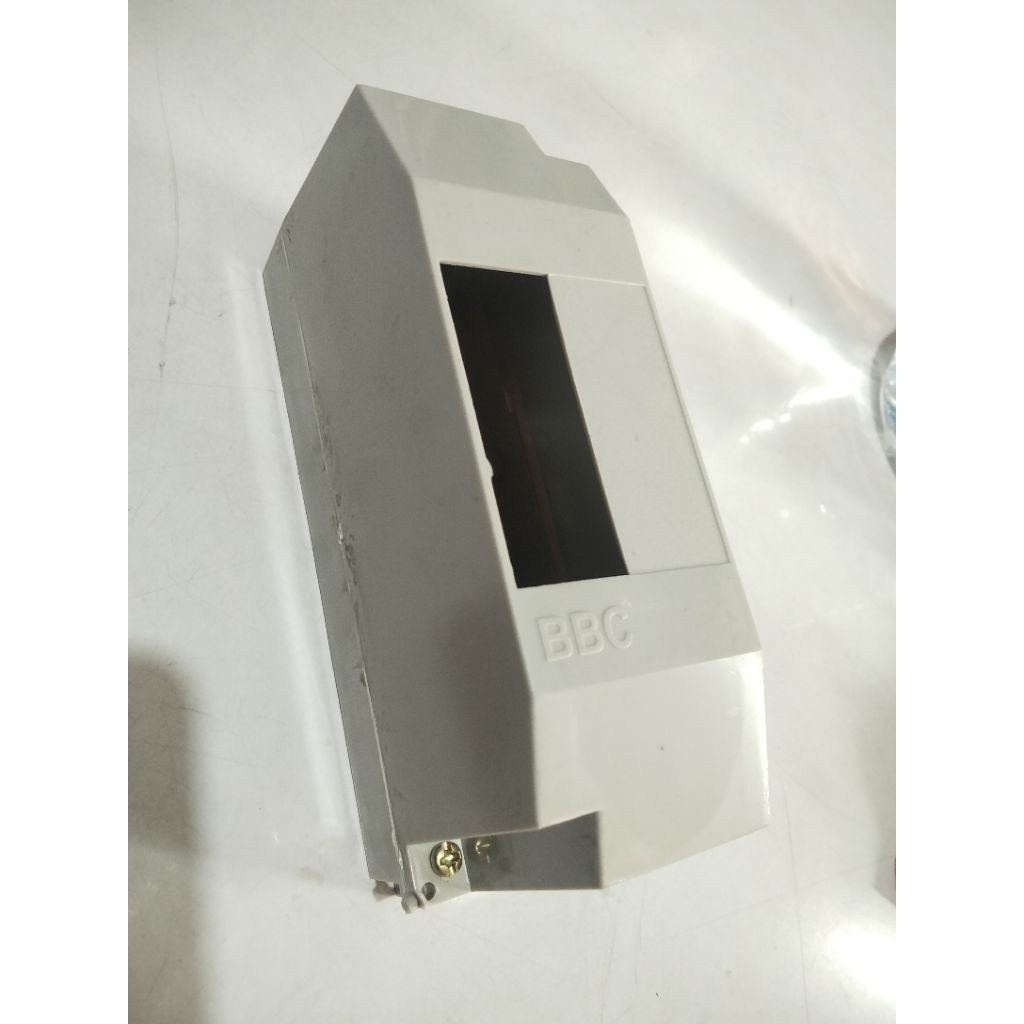 BOX MCB OUTBOW 1 GRUP - 2 GRUP BOX MCB TEMPEL