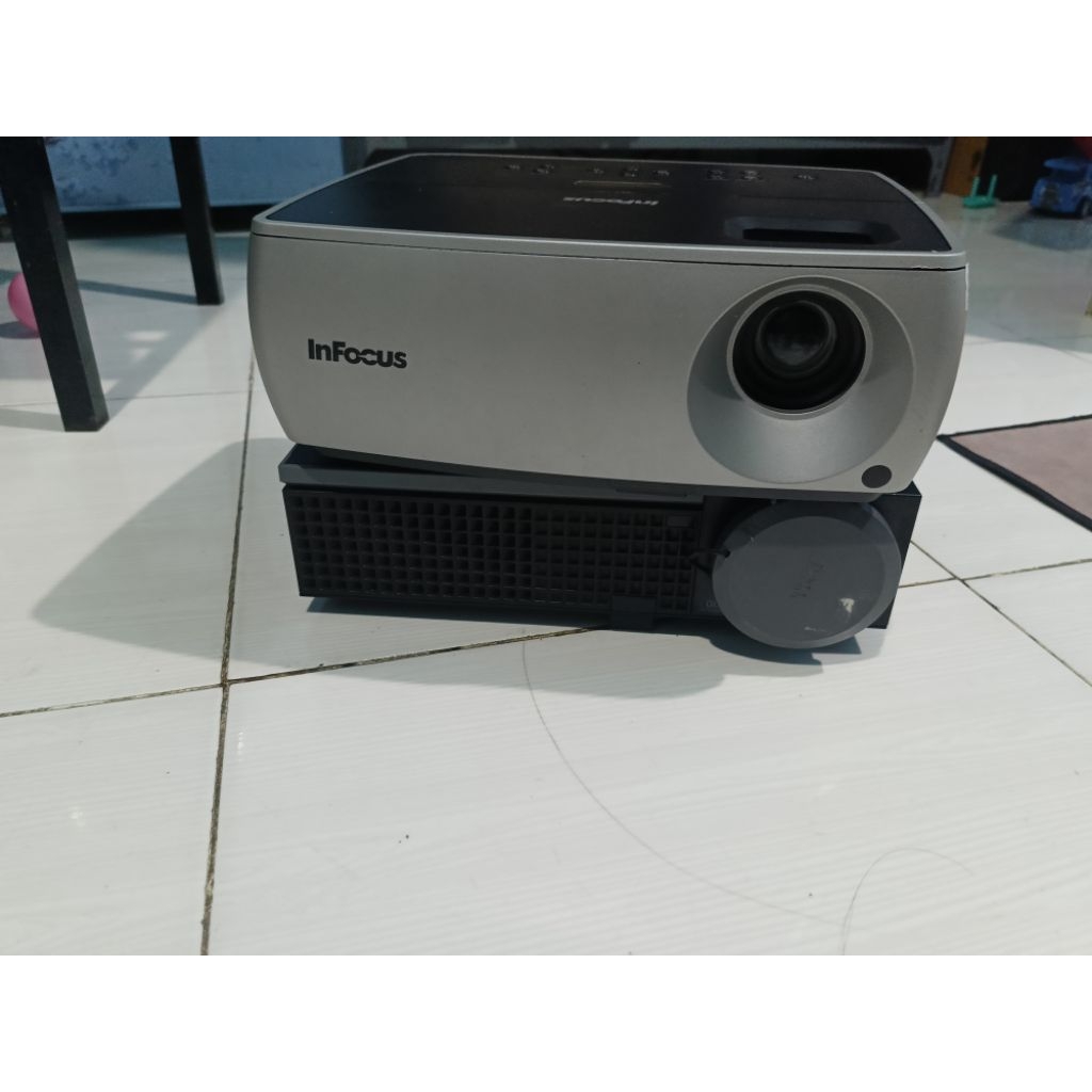 proyektor minus, dijual borongan (baca deskripsi produk)