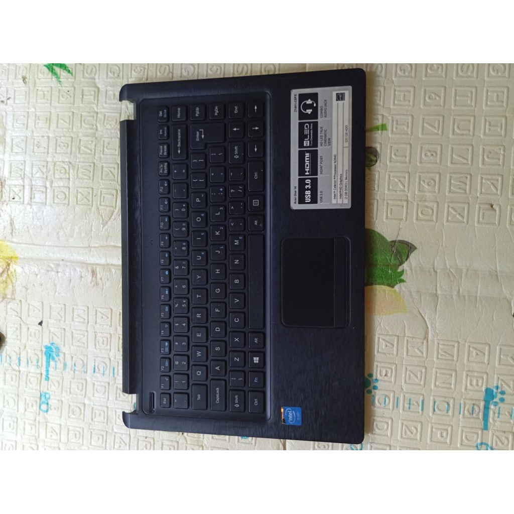 Casing acer z1401 pretelan