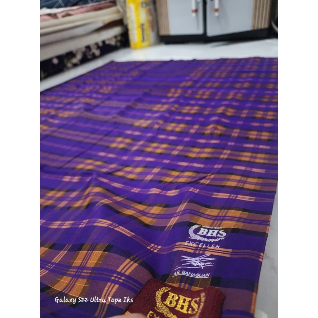 sarung BHS excellent gold krj 50% spunsilk secound like new