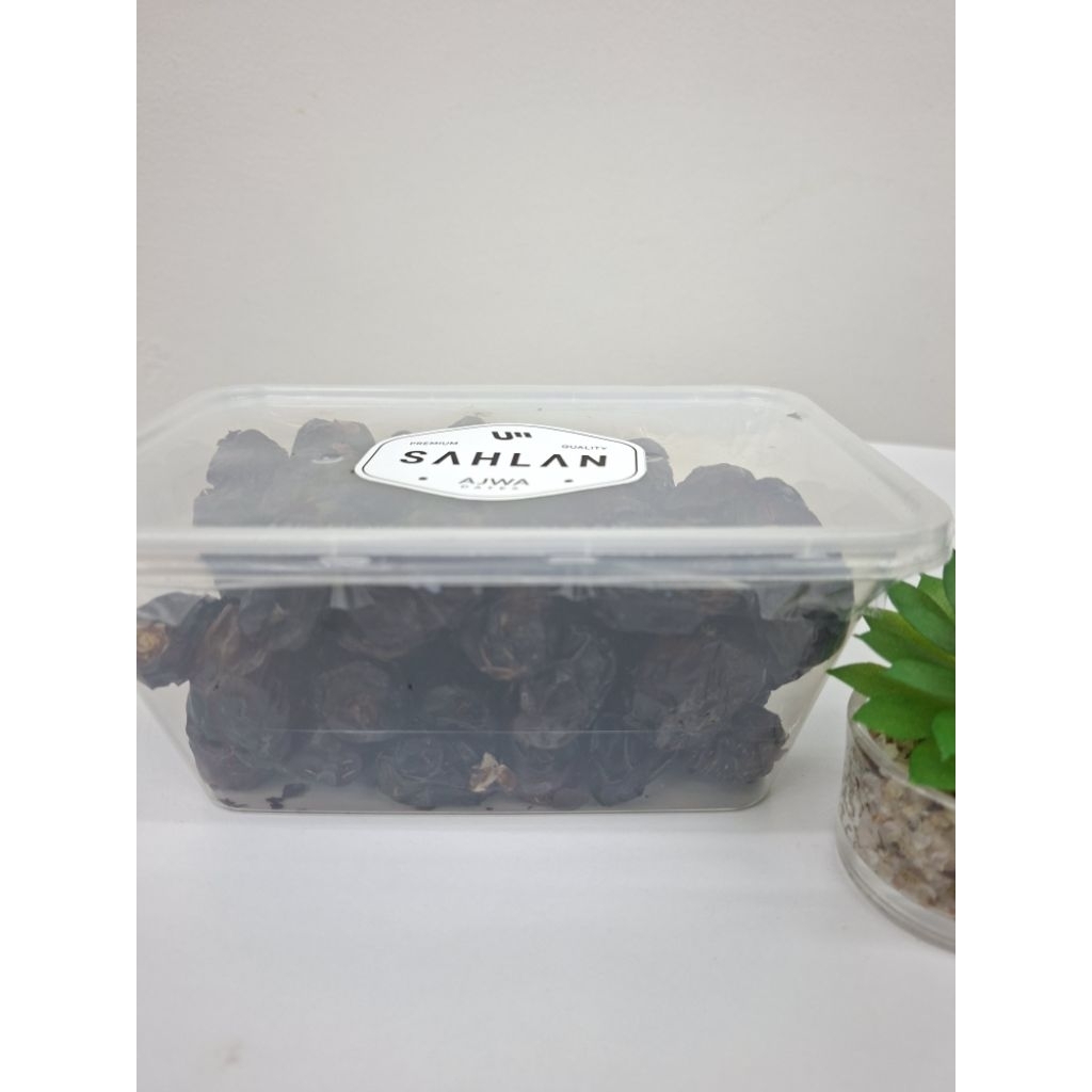 Kurma Ajwa 500 gram tinwal