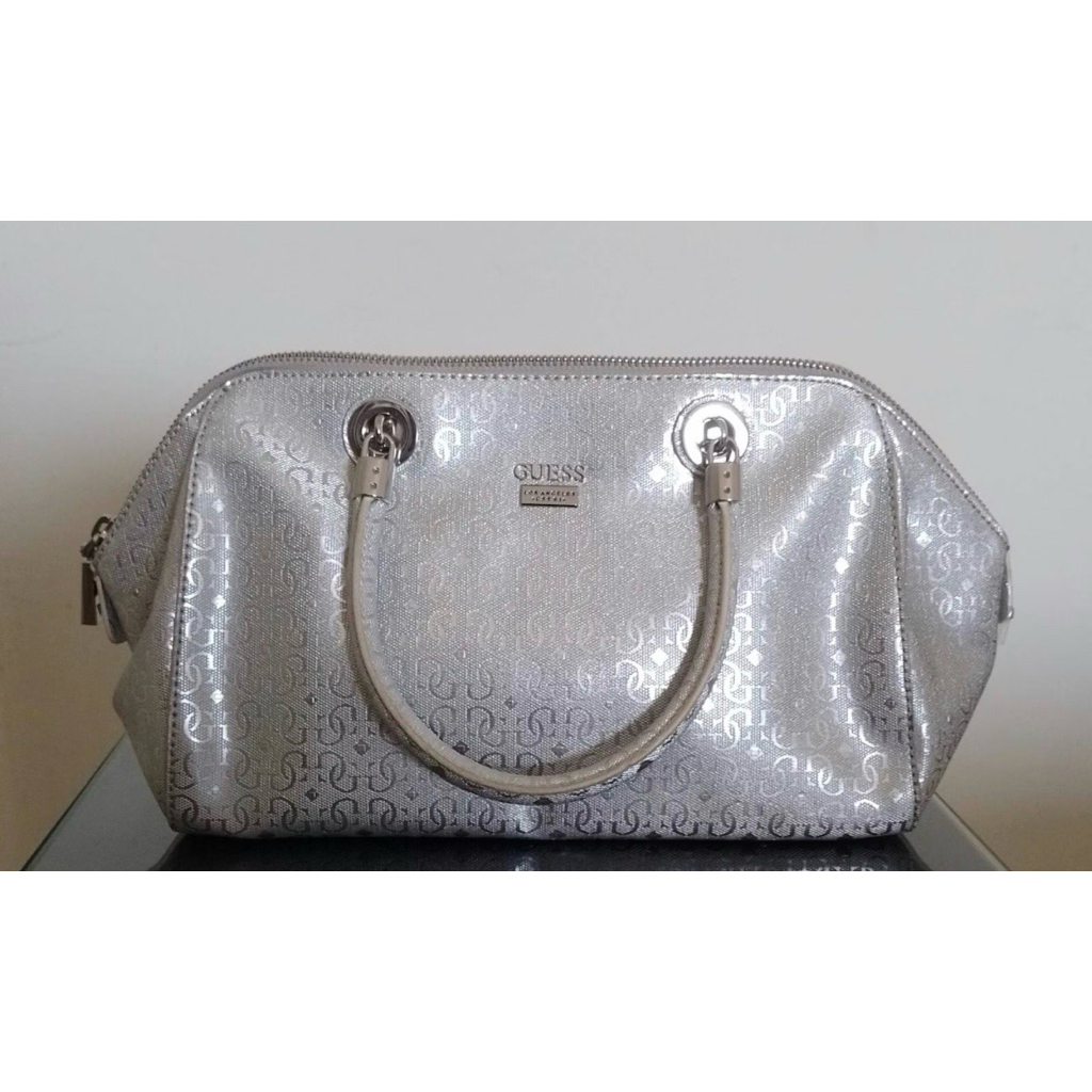 preloved bolsa guess hand bag in silver