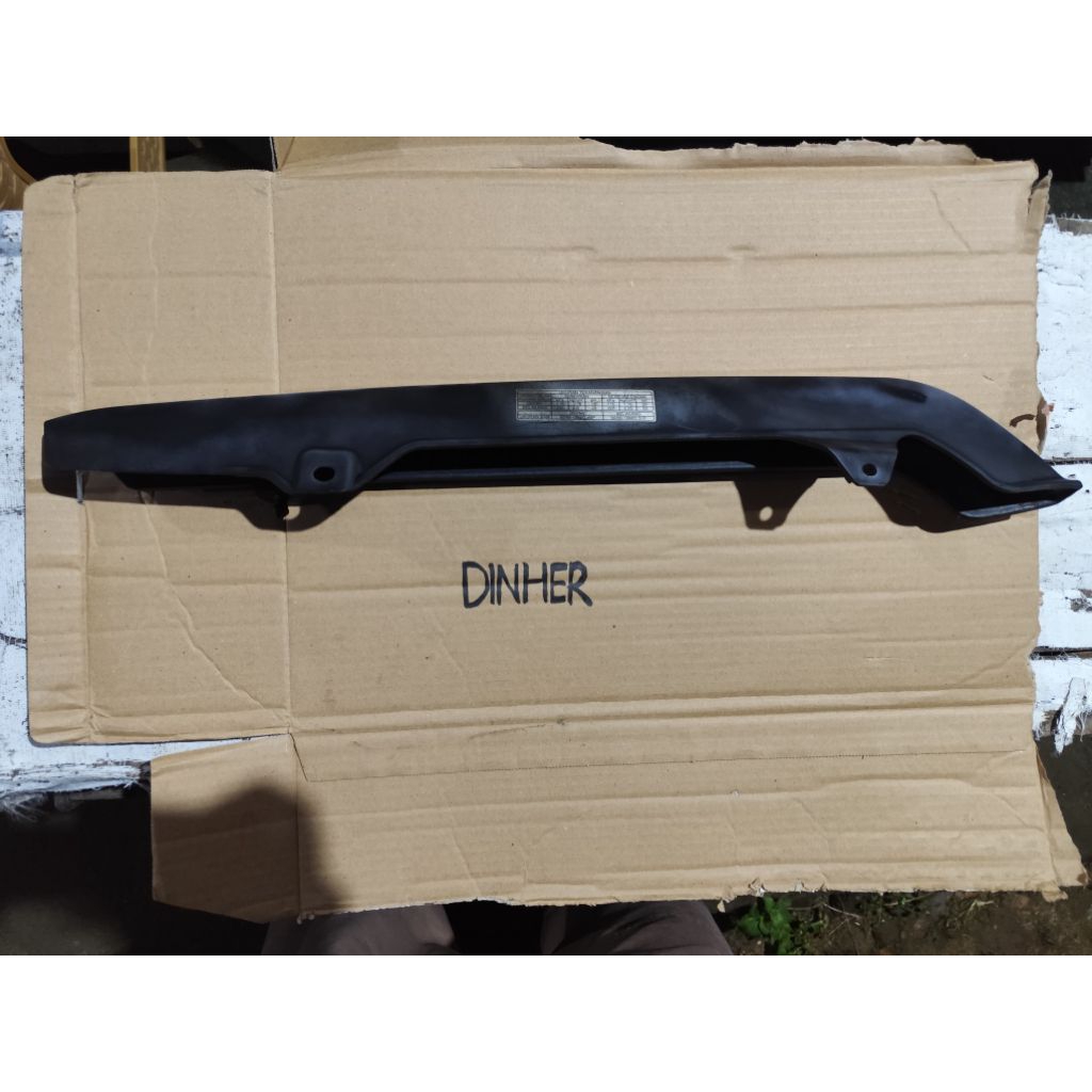 tutup rantai motor thunder 125 ORI cabutan