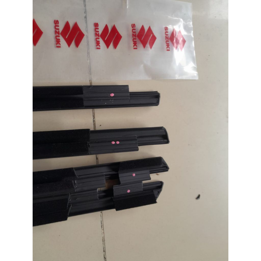 weather strip pelipit kaca luar mobil suzuki aerio / baleno next G harga set 4 pintu