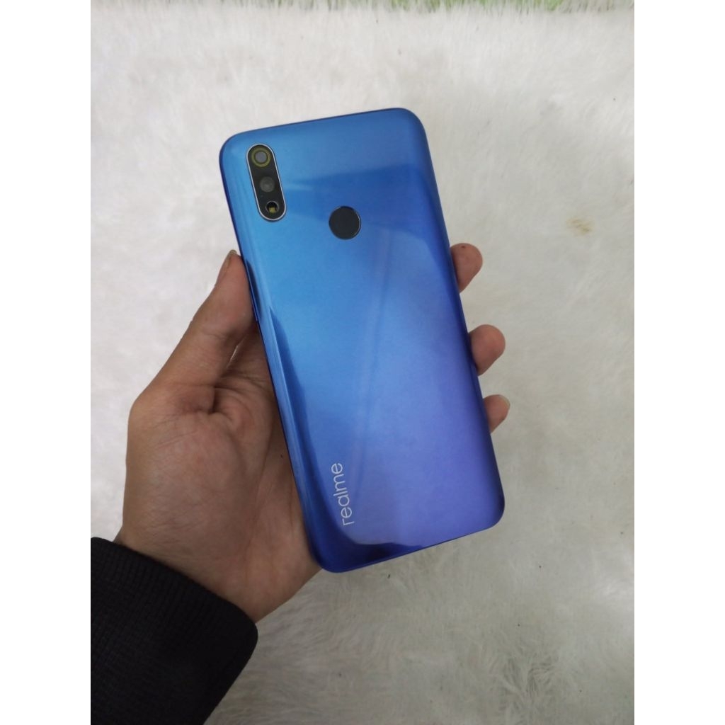 Realme 3 pro second