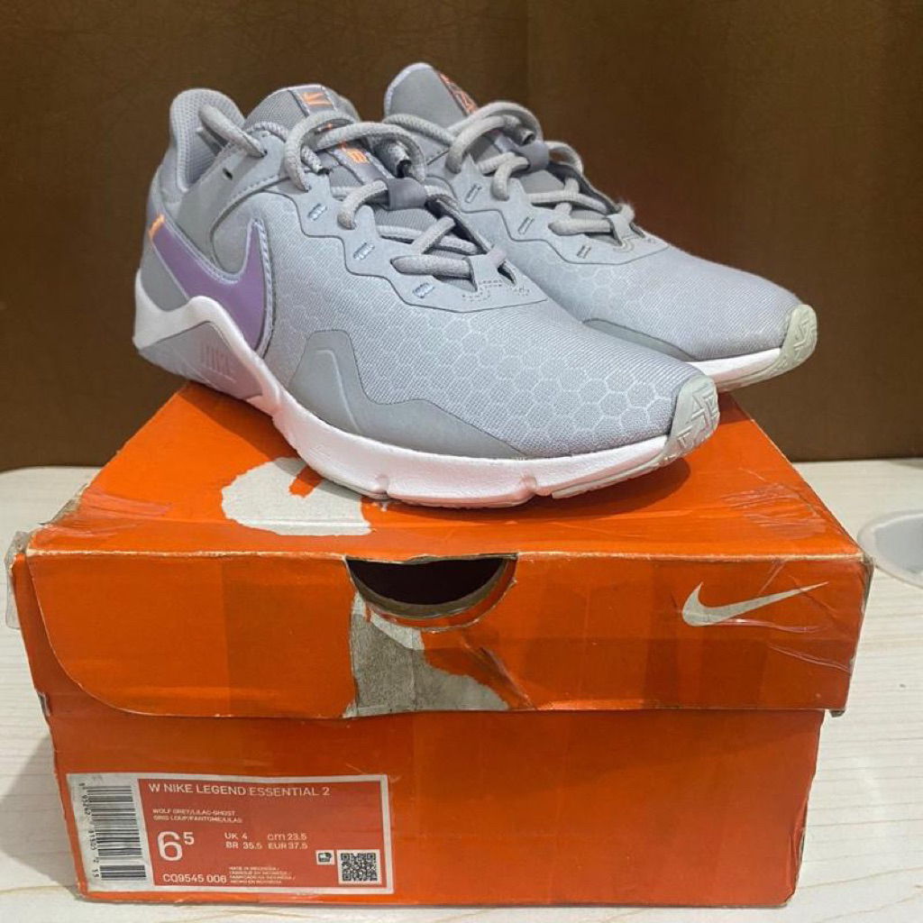 Sepatu Nike Legend Essential 2 Wolf Grey Lilac CQ9545-006 Size 37.5 Kondisi baru 100% Authentic Orig