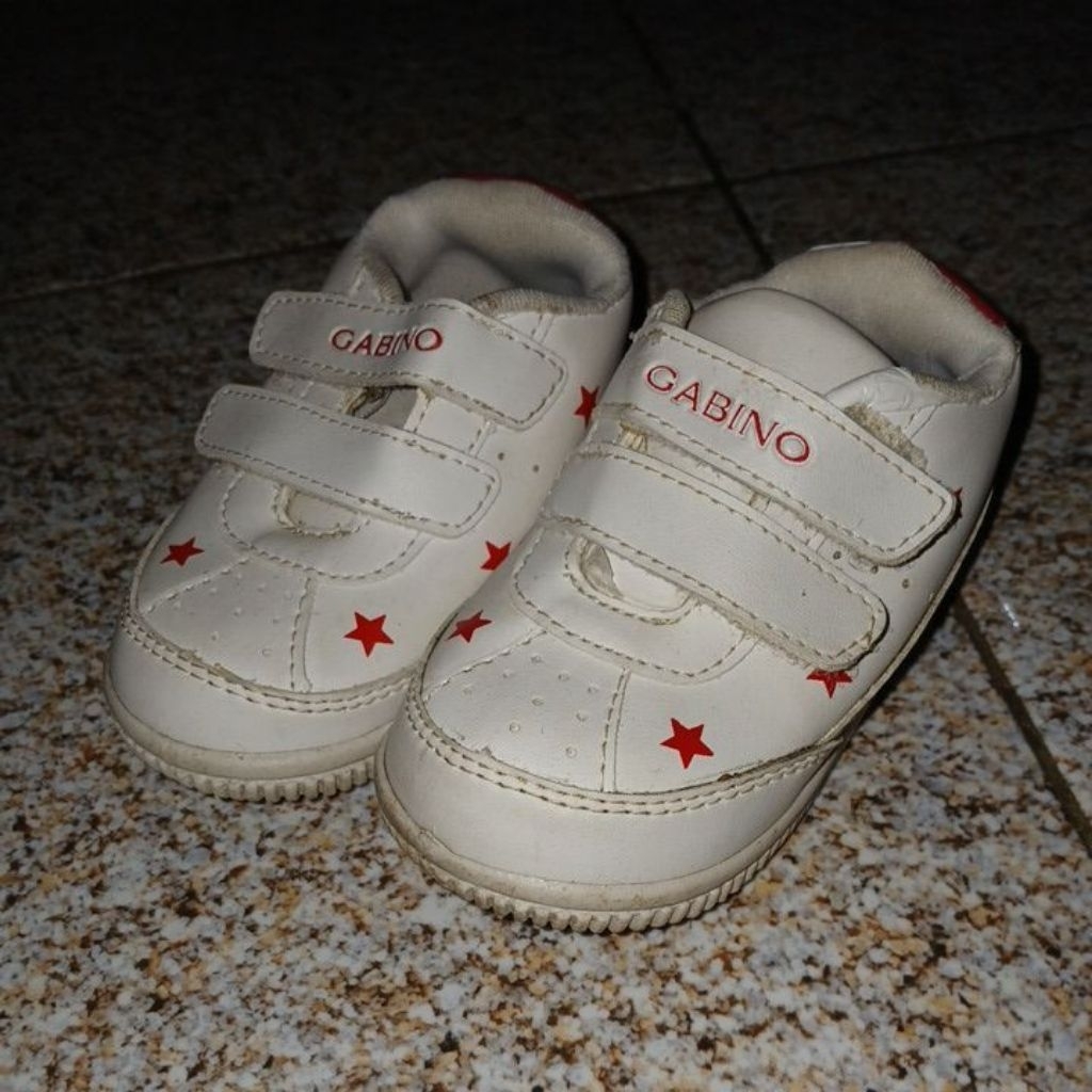 Sepatu Gabino anak perempuan size 22 Putih Merah