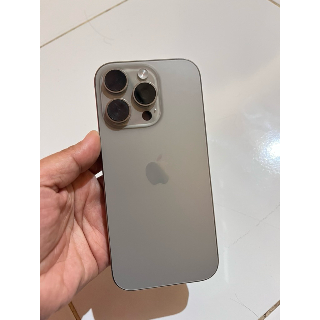 Iphone 16pro Natural titanium inter