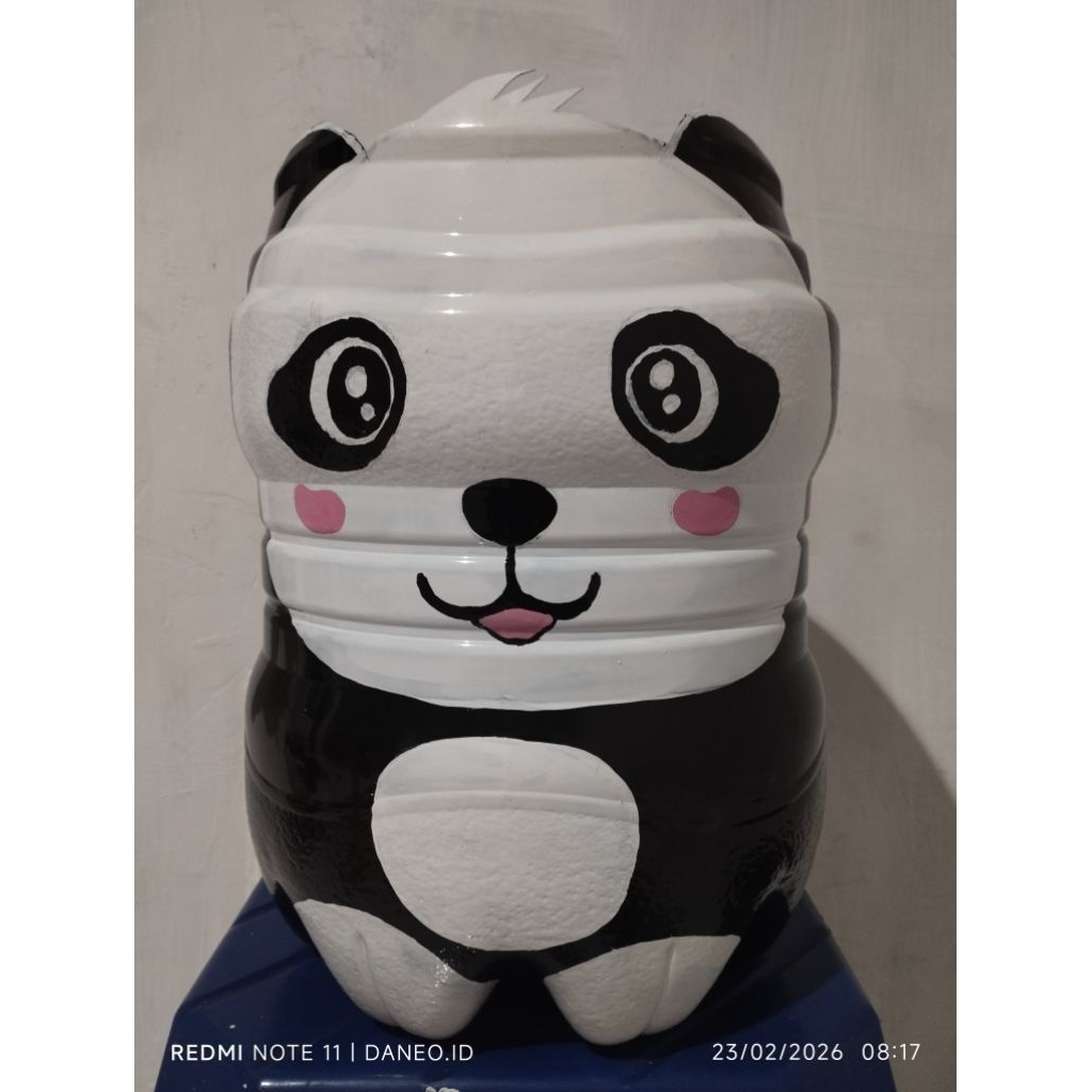 Pot Karakter Panda Lucu Dari Galon Le Mineral 15L