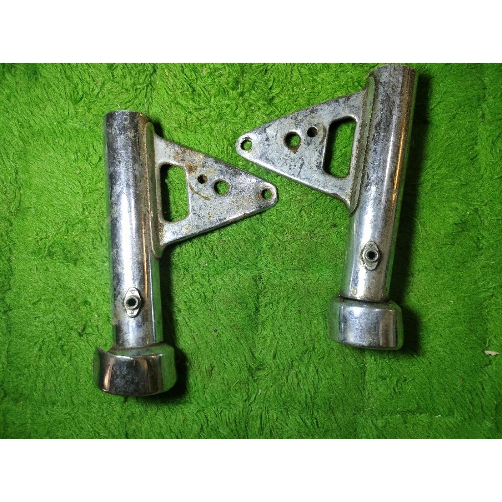 Kupingan Lampu Honda GL100/125 Platina