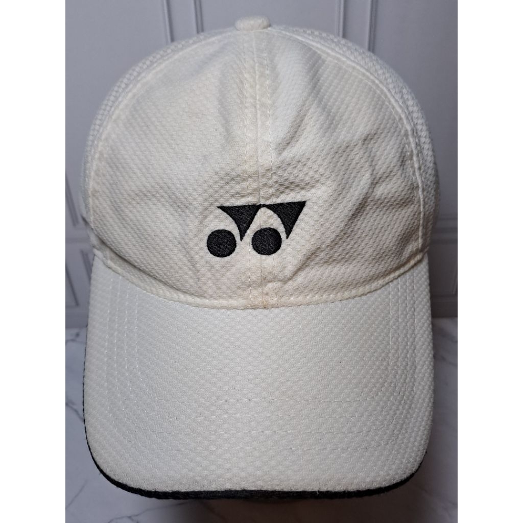 Topi Badminton Yonex Second / Preloved Topi Bulutangkis Yonex Putih