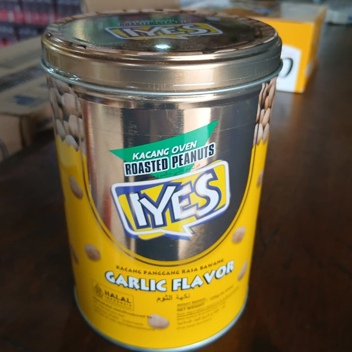Iyes Kacang Oven Garlic Kaleng 125gr